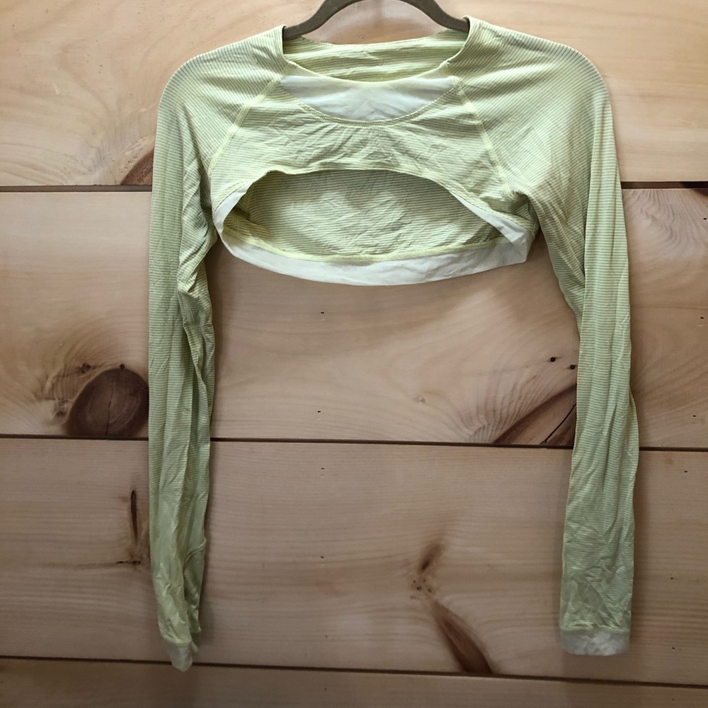 Lululemon long sleeve- sleeve shirt